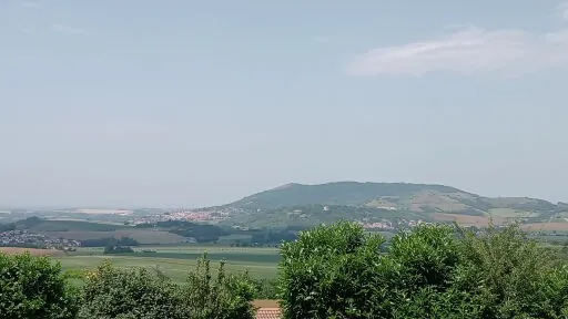 Terrain constructible de 863 m² à Saint Georges sur Allier – environnement calme et vue dégagée