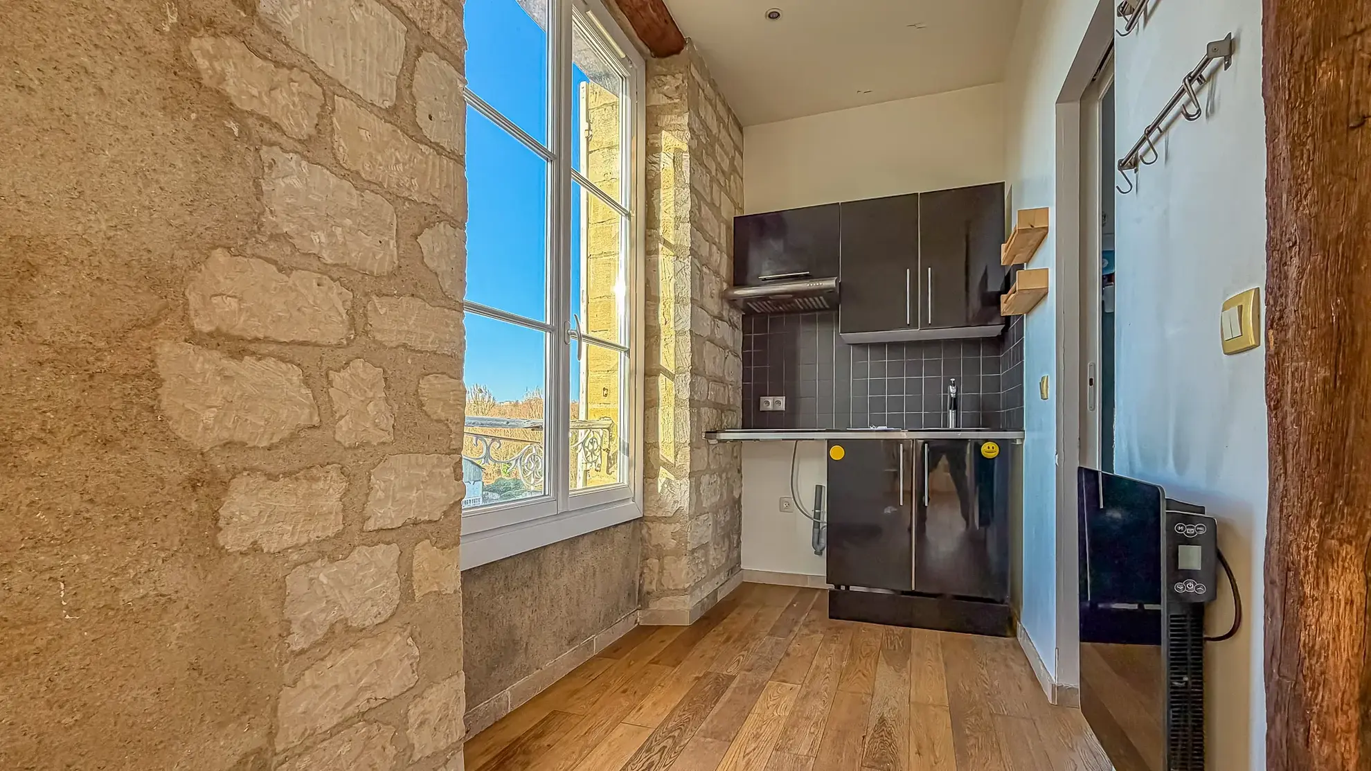 À vendre : studio de 28,50 m² au centre de Chantilly, proche gare et commodités 