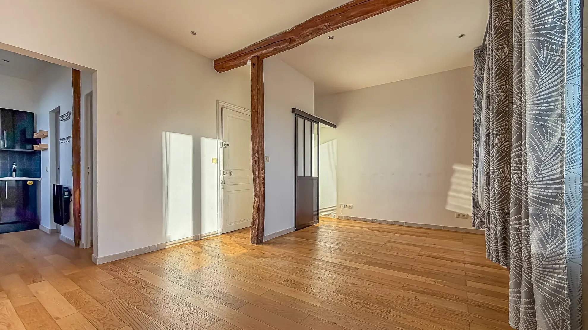 À vendre : studio de 28,50 m² au centre de Chantilly, proche gare et commodités 