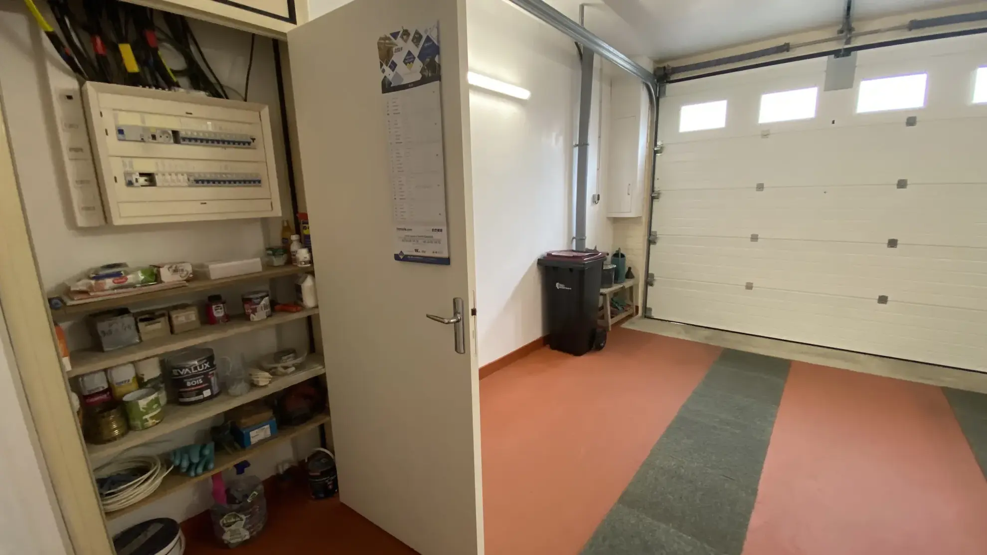 Maison rénovée de 120 m² avec garage et cour à Saint Quentin 