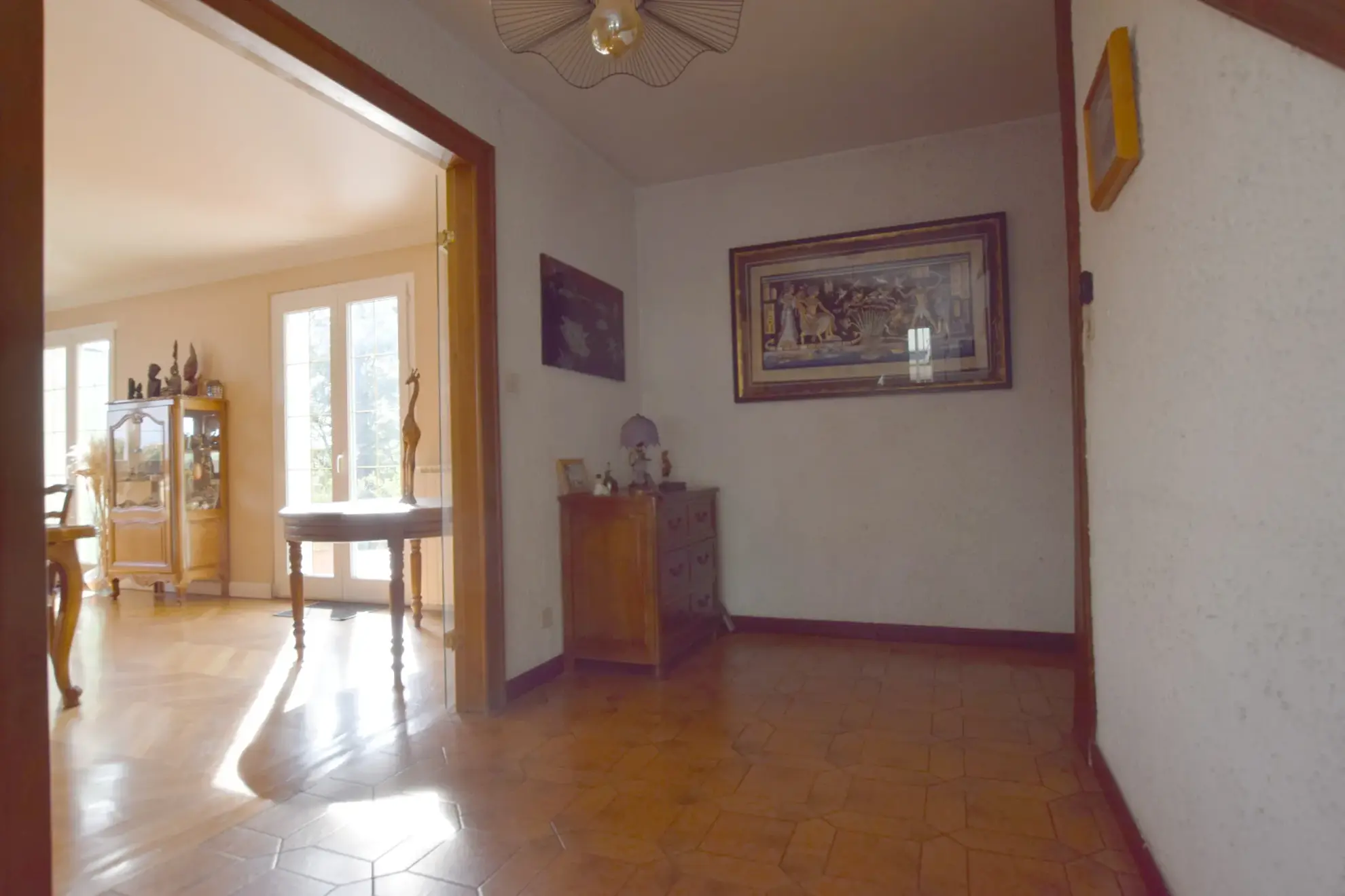 Maison de plain-pied à Montbéliard avec 4 chambres et charme authentique 