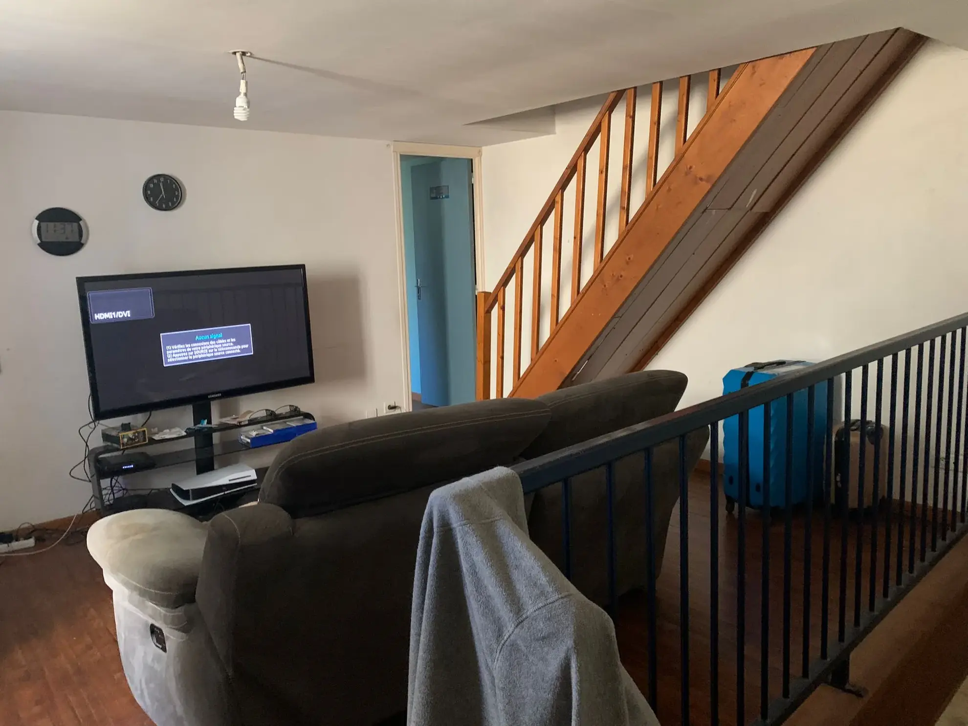 Immeuble en pierre avec deux logements loués au centre de Sauveterre-de-Guyenne 