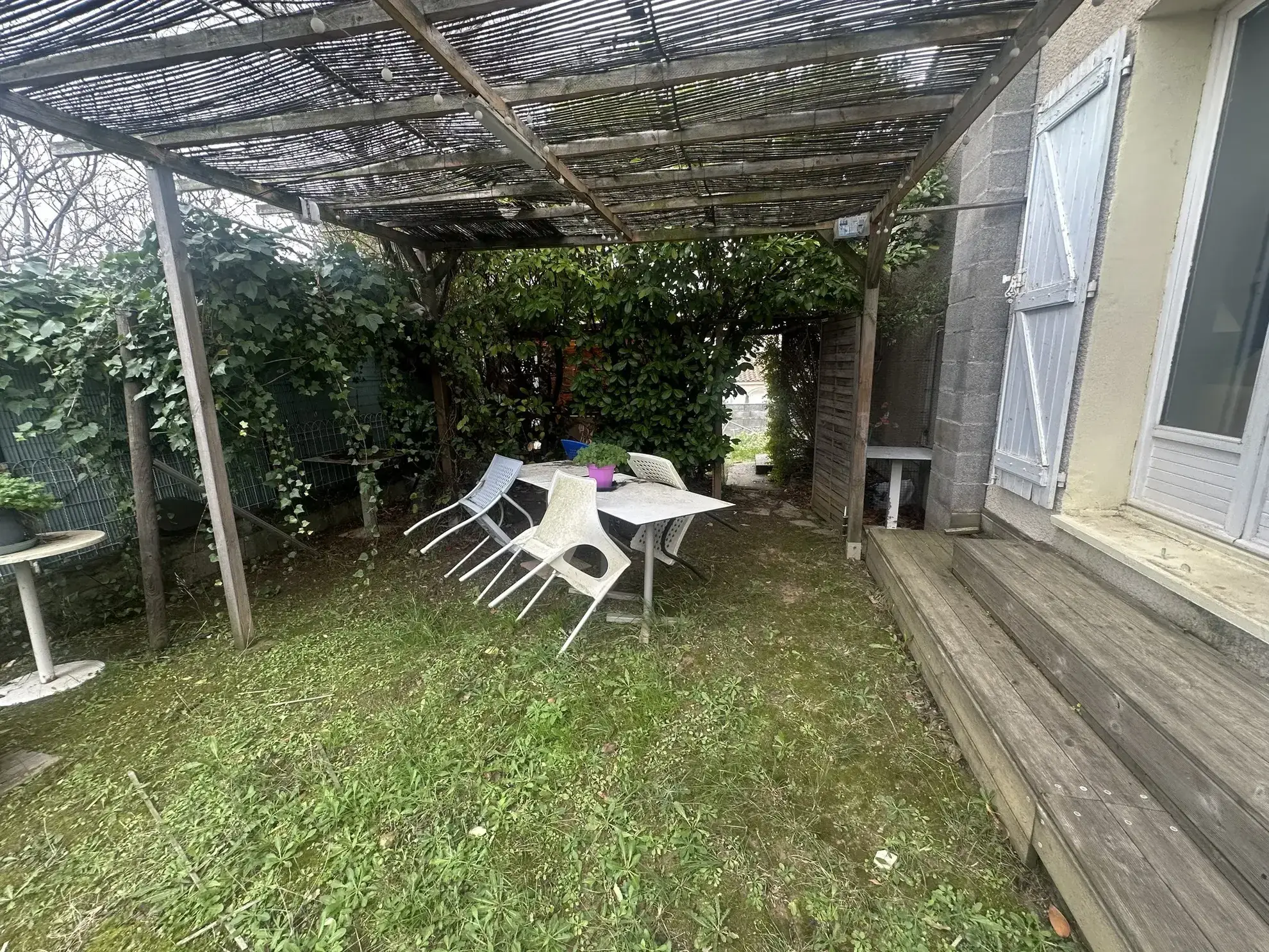 Villa 3 chambres à Carcassonne avec vue sur l'Alaric et grand jardin 