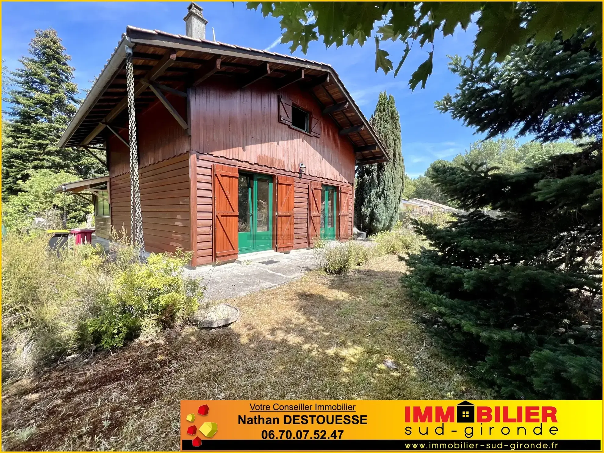 Très belle maison en bois style chalet avec garage à Saint-Michel de Rieufret