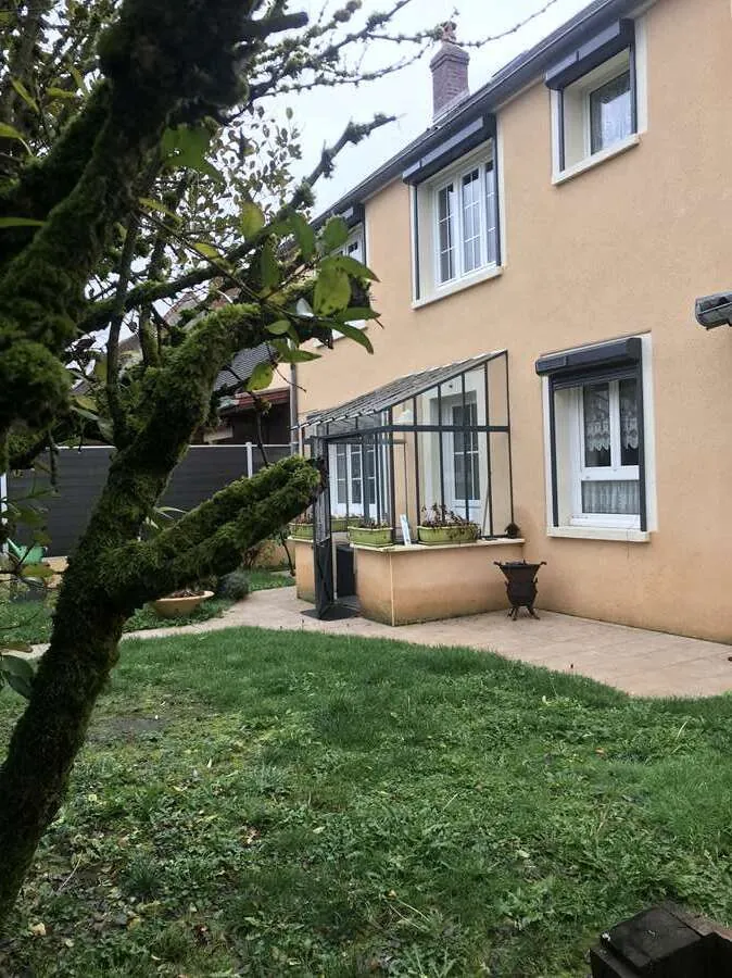 Maison de campagne habitable de suite à Varzy - 87 m² avec garage et jardin