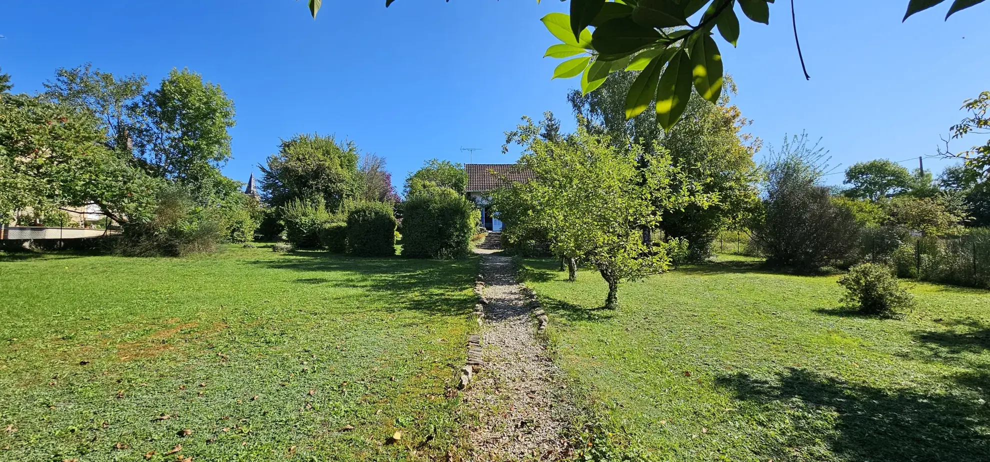 Belle maison indépendante de 71 m² avec grand terrain à proximité de Clamecy 