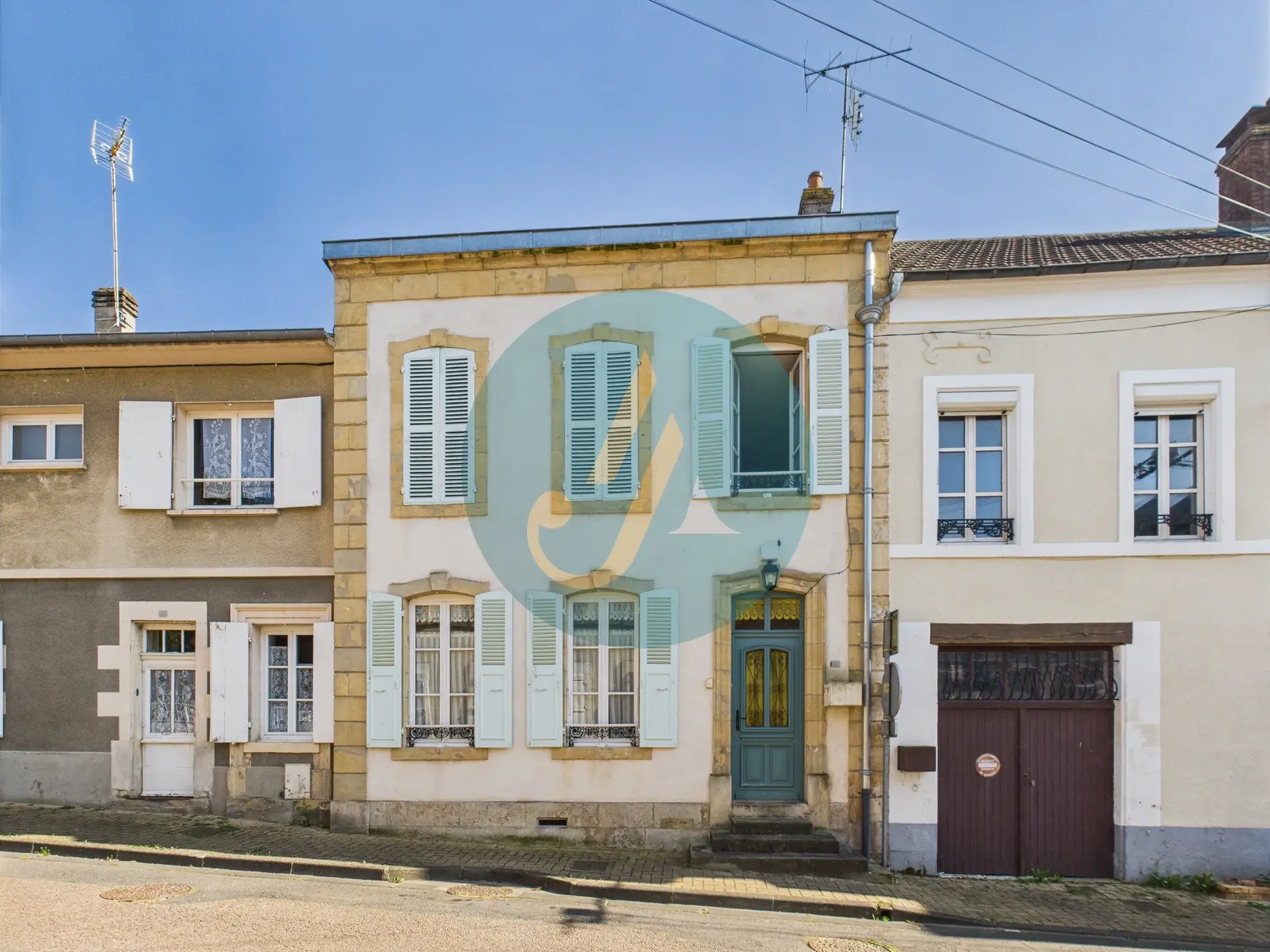 Maison familiale de 168,75 m² avec terrain clos à Prémery 