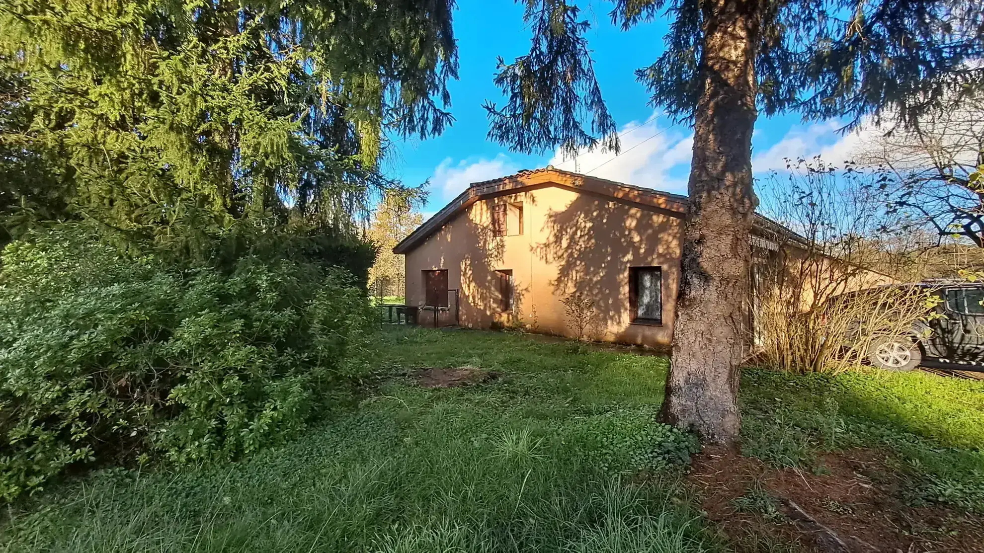 Maison de type 4 avec terrain arboré à Monsempron-Libos – Vente immobilière