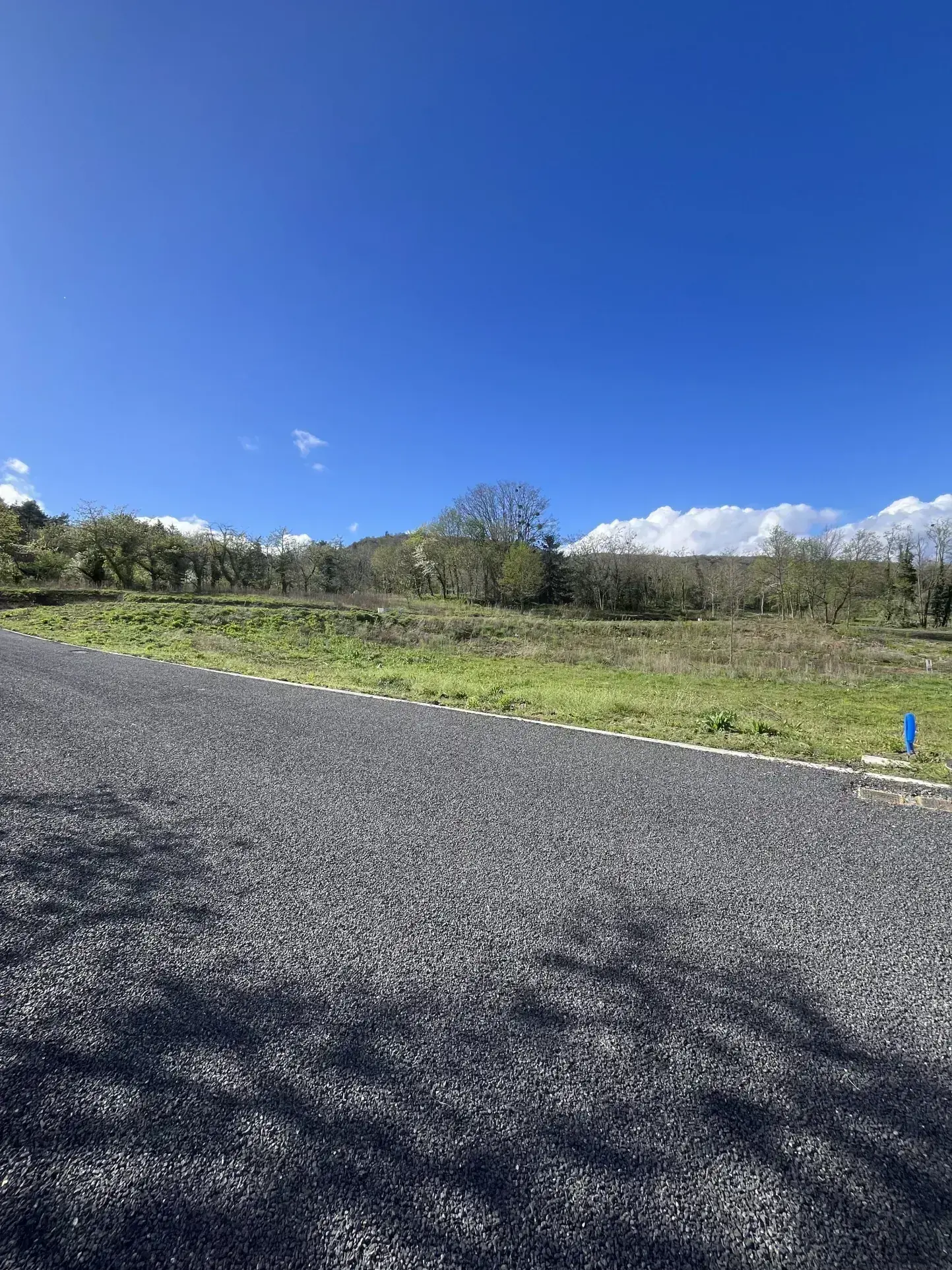 Terrain à bâtir de 675 m² à Nohanent avec vue dégagée