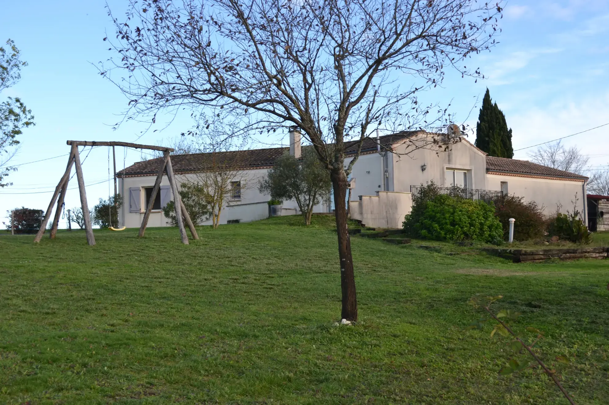 Maison plain-pied avec grand terrain près de Lacapelle-Biron, Villeréal et Monflanquin