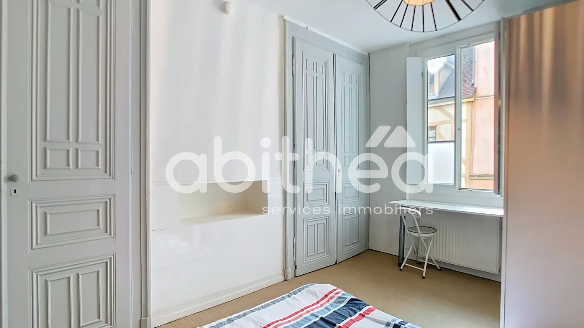 Appartement 2 pièces à Troyes - 53m², charme et luminosité 