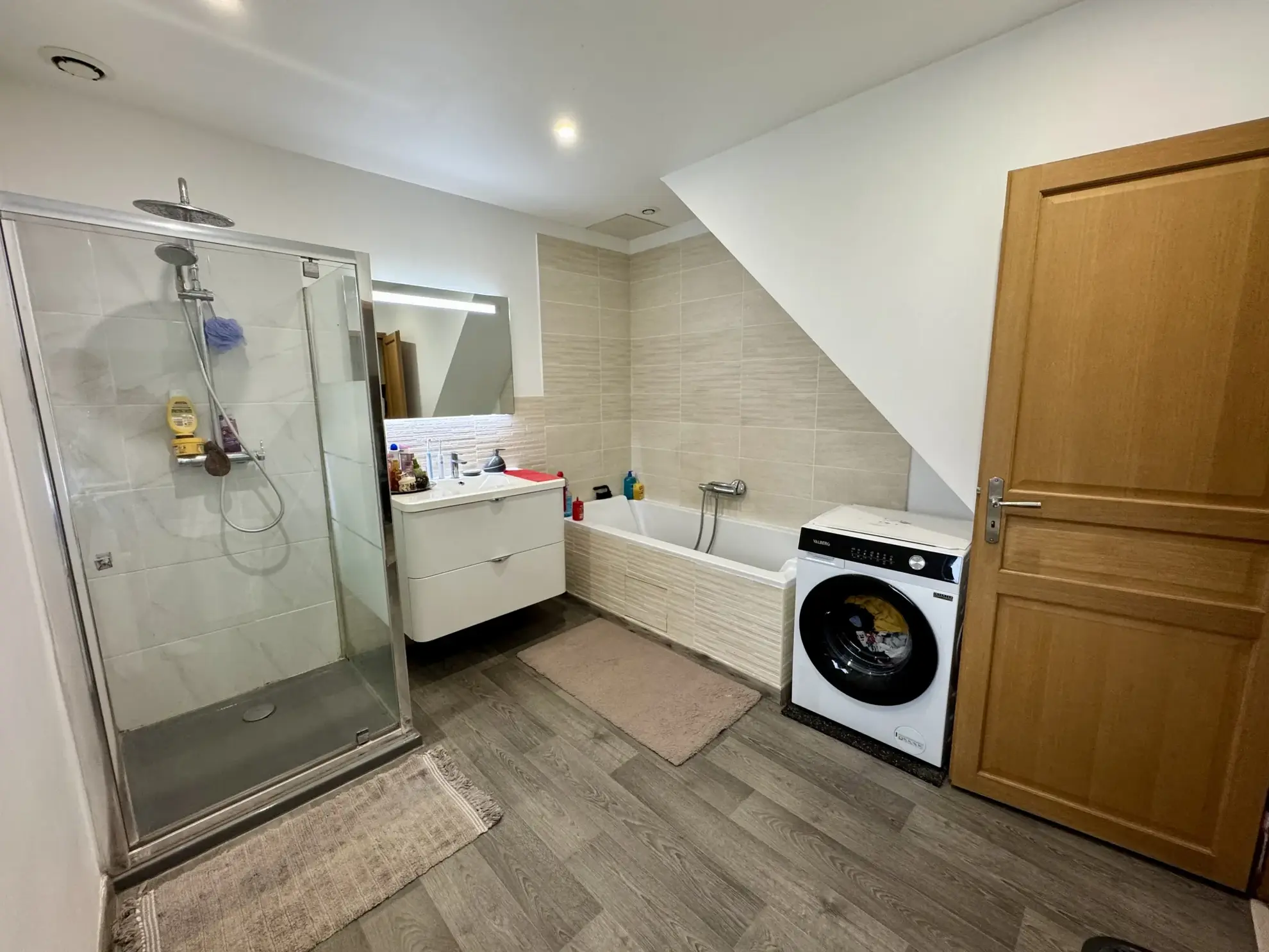 Maison lumineuse rénovée de 110 m² à Lille près des métros Fives et Marbrerie 