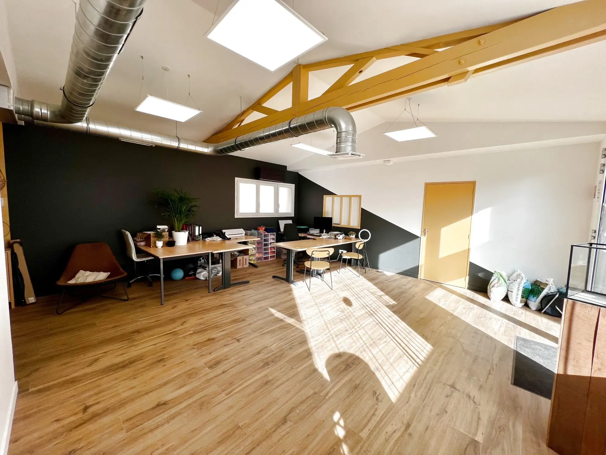 Local commercial de 70 m² à vendre à Millau - Idéal activité professionnelle 