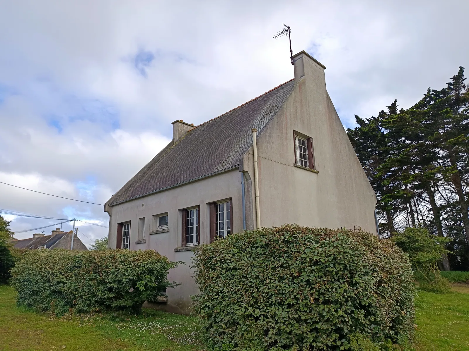 Maison 4 chambres à rénover près de la mer à Plouguerneau 