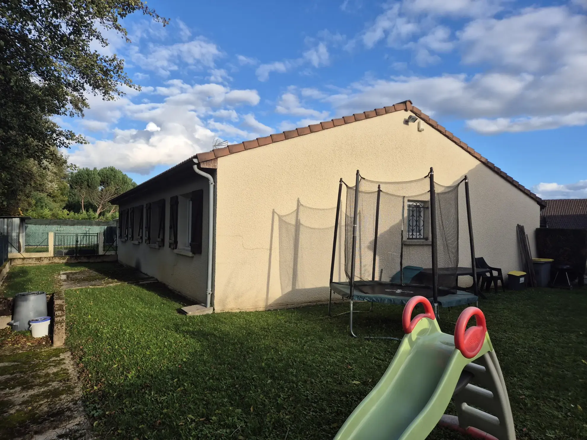 Maison plain-pied rénovée avec 4 chambres et jardin à Bettancourt-la-Ferrée