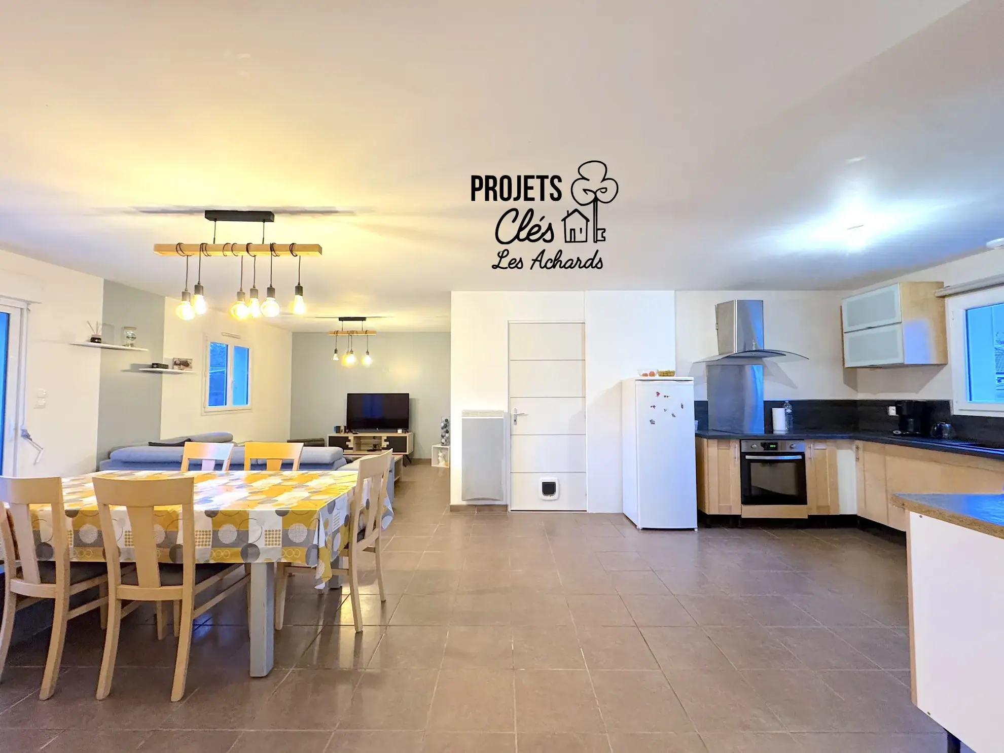 Maison familiale récente avec 5 chambres et jardin à Beaulieu-sous-la-Roche