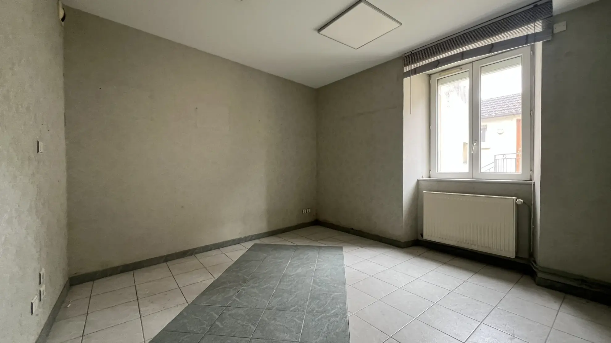 Local commercial de 115 m² à vendre ou louer à Avallon 