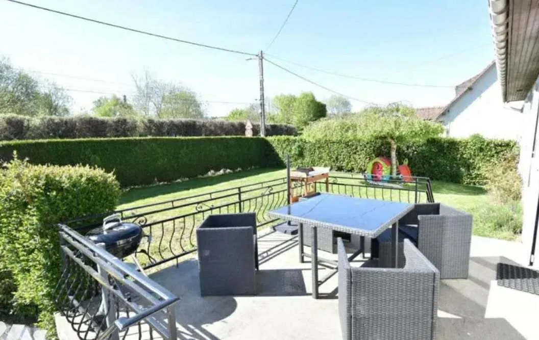 Pavillon 3 chambres à Arques-la-Bataille près de Dieppe avec terrasse sud 