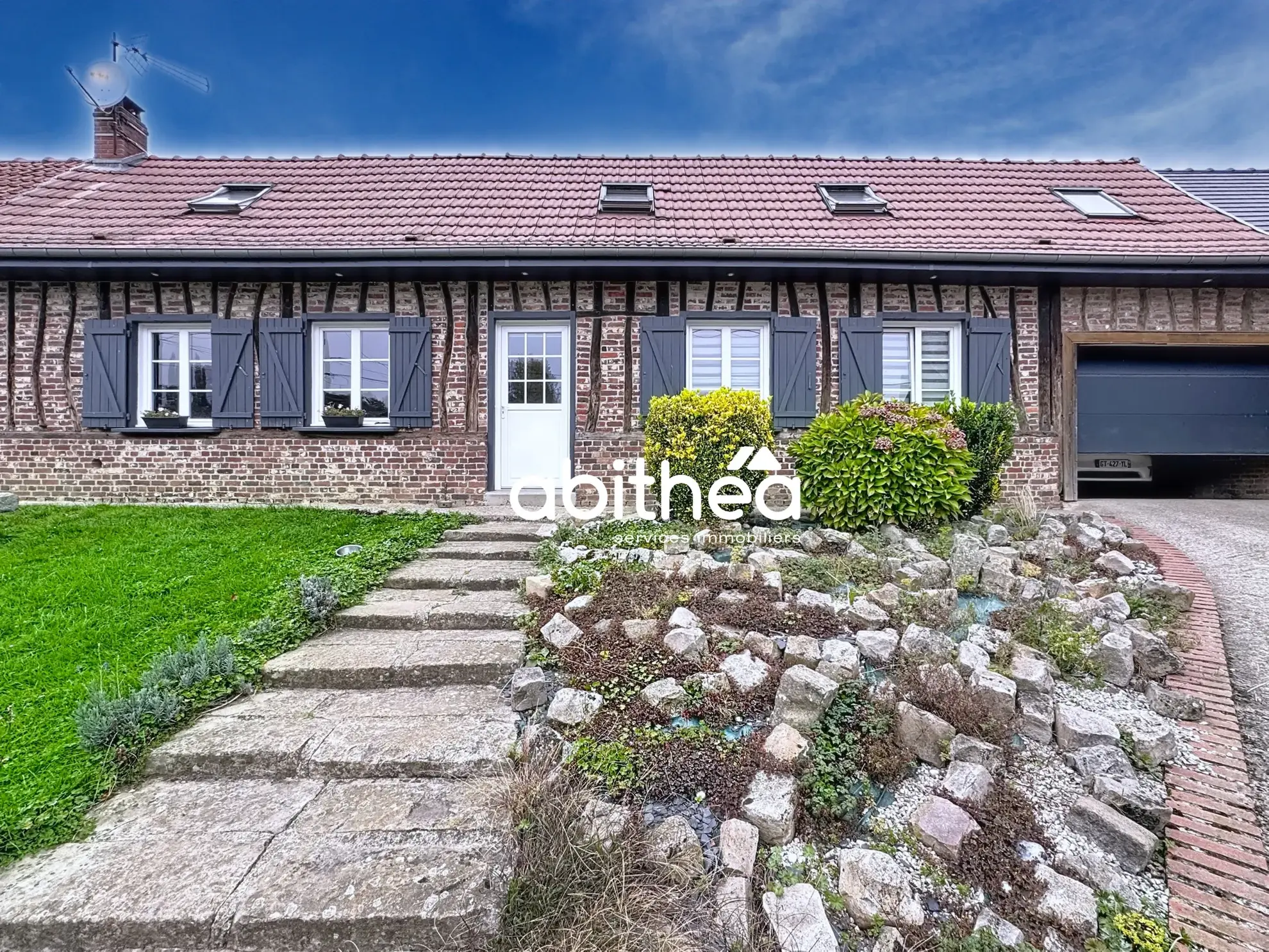 Charmante longère rénovée avec piscine et dépendances à Souastre