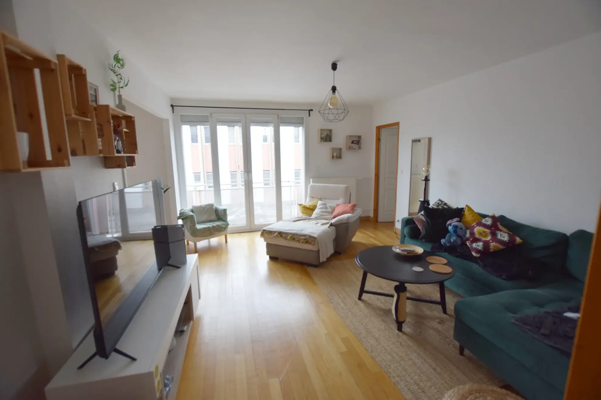 Appartement lumineux avec 3 chambres, loggia et balcon à Sochaux Vieux-Charmont 