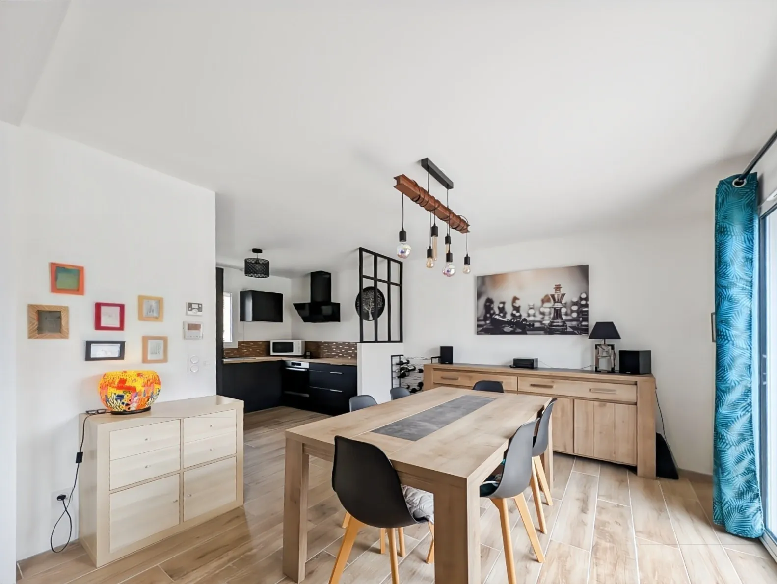 Maison neuve avec piscine chauffée et 3 chambres à Macau 33460