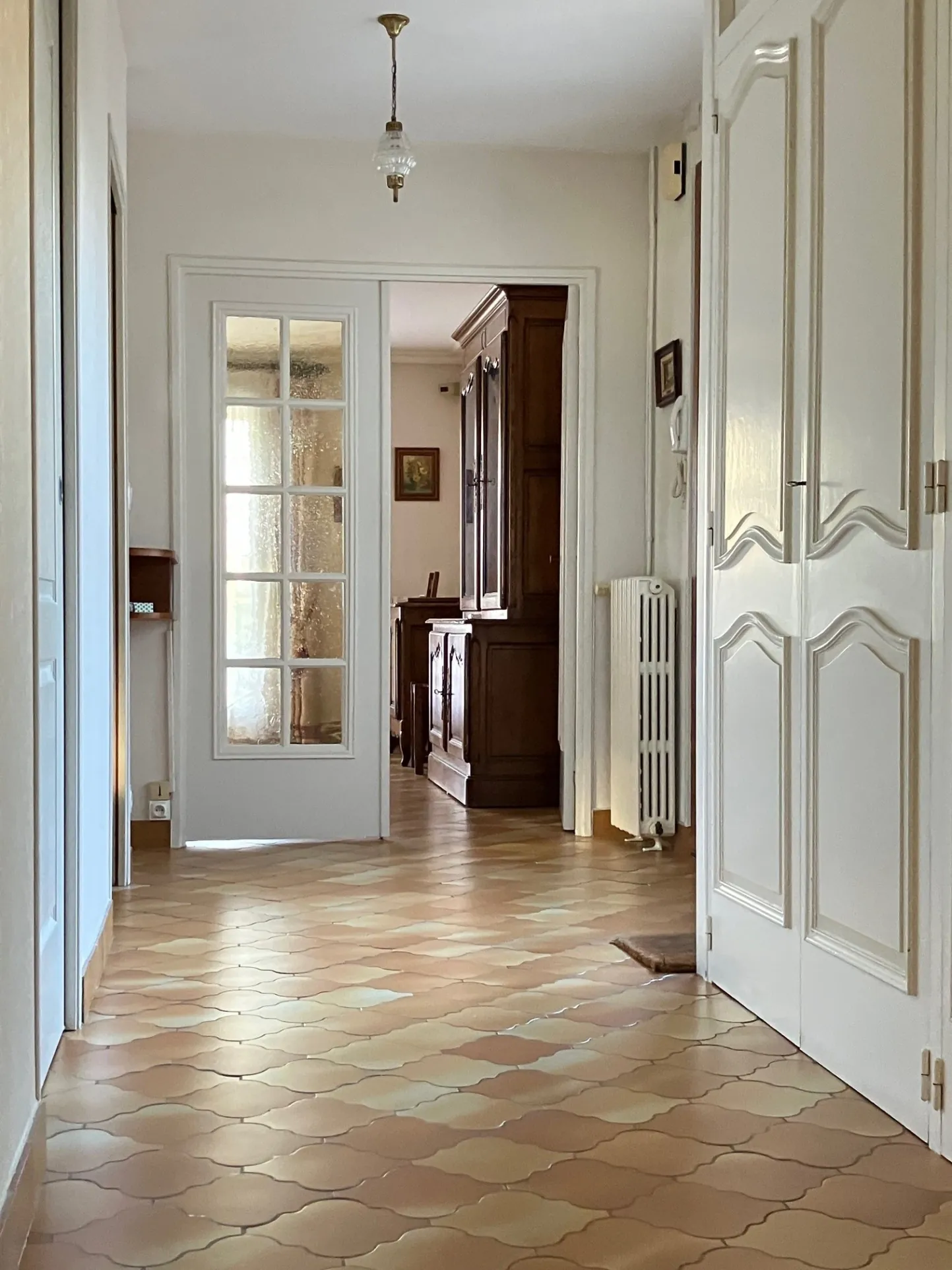 Maison de plain-pied avec 3 chambres et potentiel d'aménagement à Angers-Éventard 