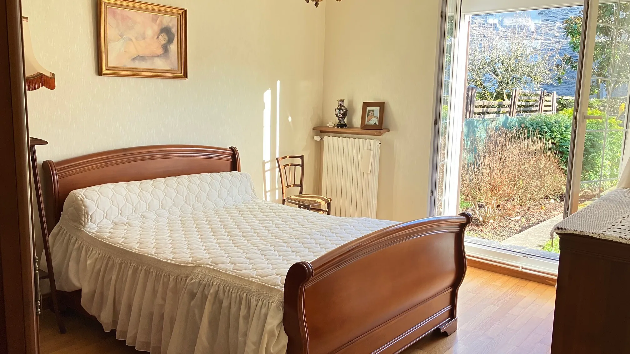 Maison de plain-pied avec 3 chambres et potentiel d'aménagement à Angers-Éventard 