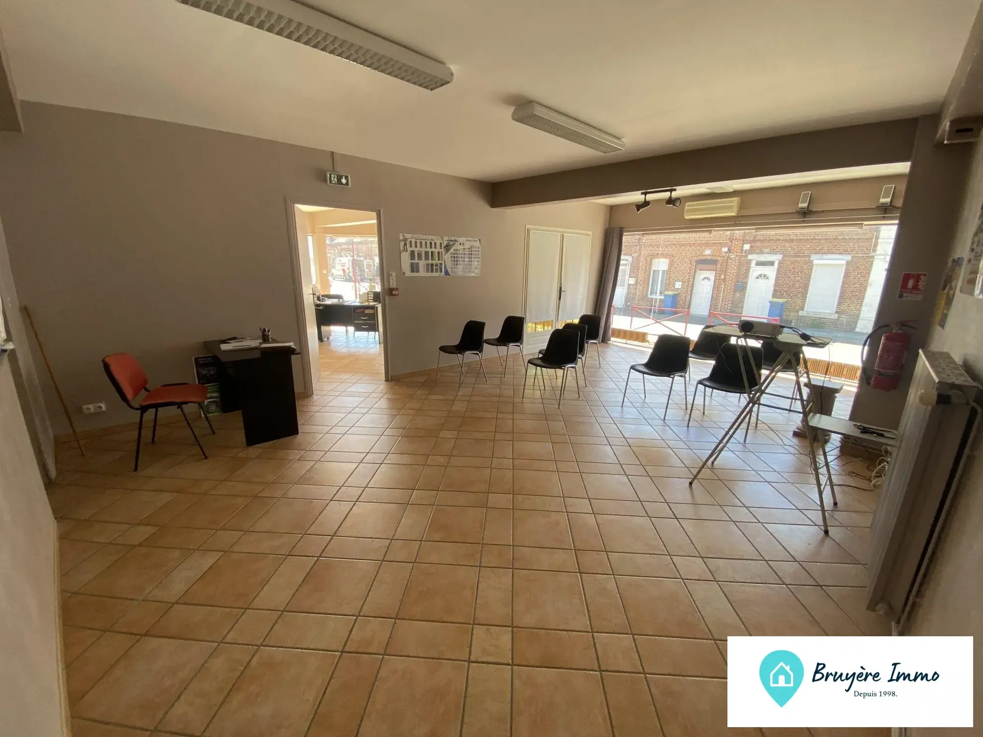 Immeuble à vendre à Hirson avec potentiel commercial et résidentiel 