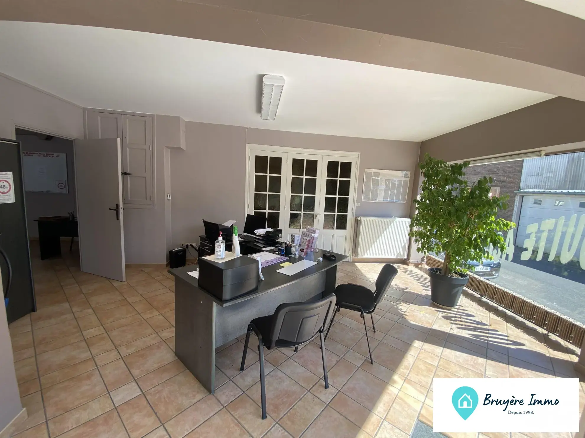 Immeuble à vendre à Hirson avec potentiel commercial et résidentiel 