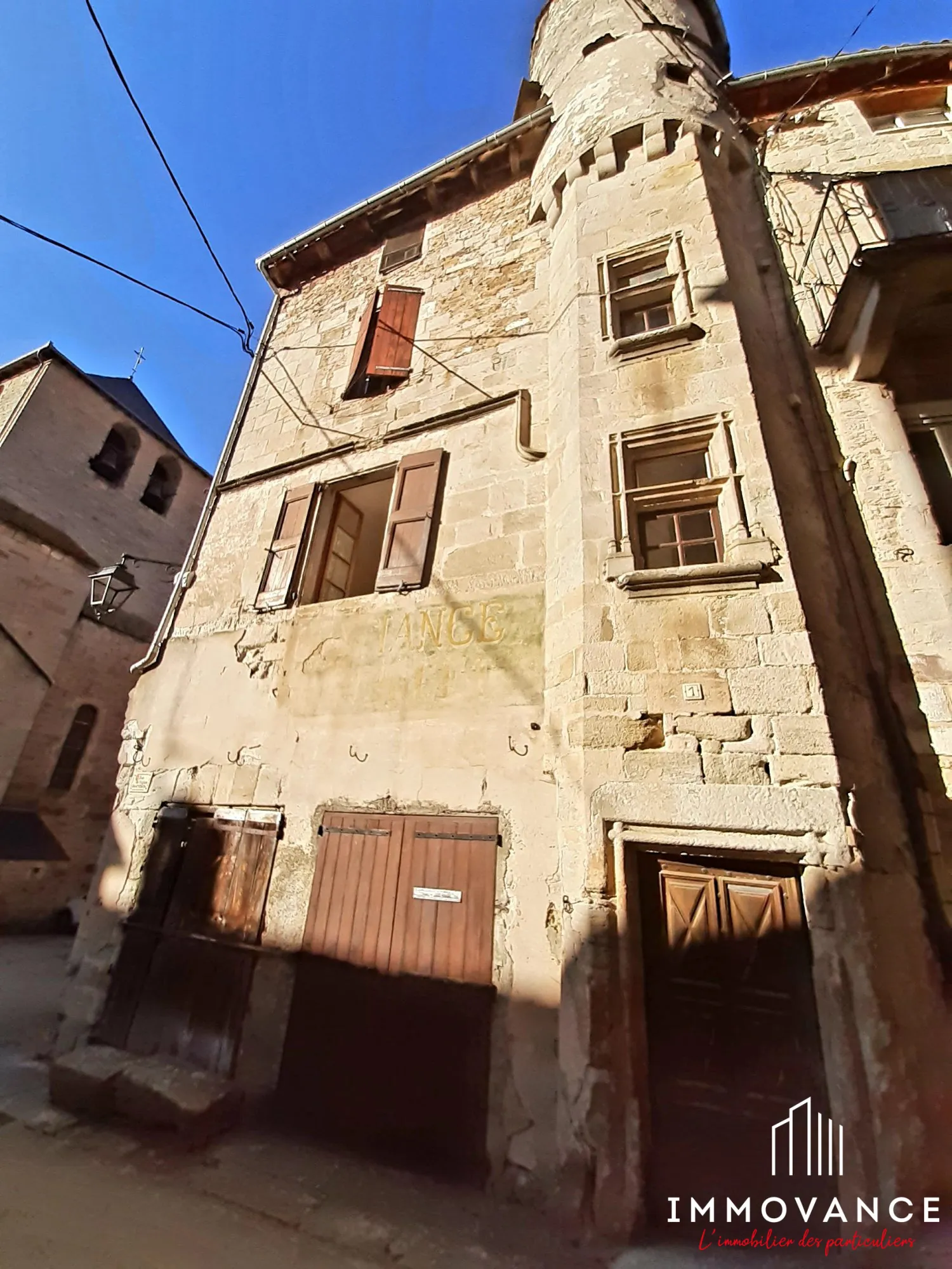 Belle maison à rénover avec potentiel d'investissement à Saint-Rome de Tarn