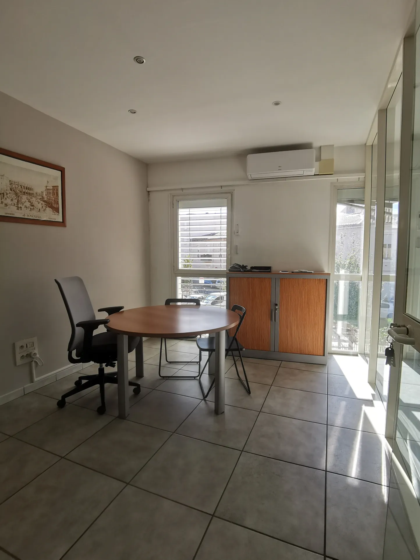 Local professionnel ou habitation de 60 m² en centre-ville de Nîmes 