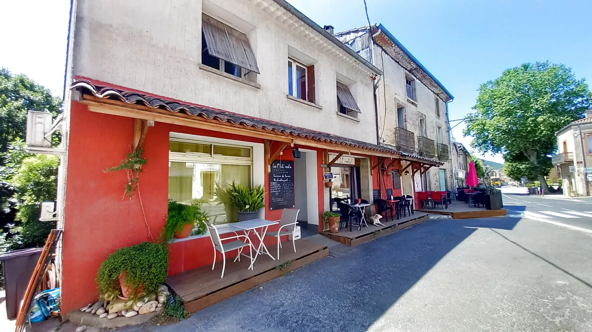 À vendre restaurant rénové avec logement de fonction au Poujol-sur-Orb