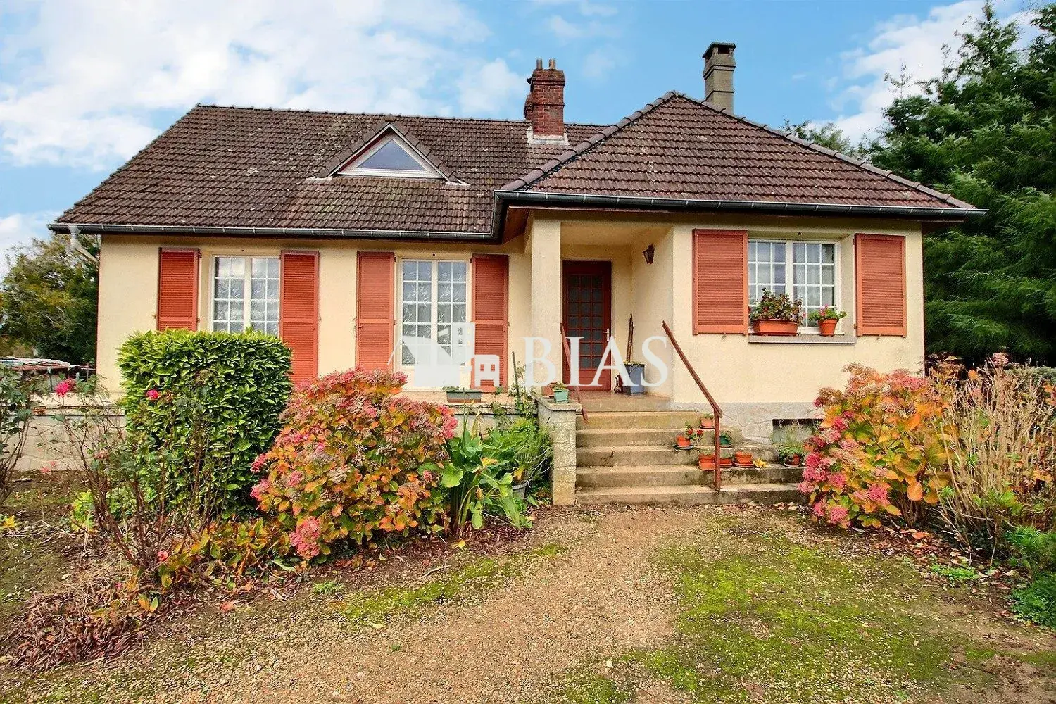 Maison à vendre à Forges-les-Eaux, 77,50 m², jardin, proche de Buchy et Rouen