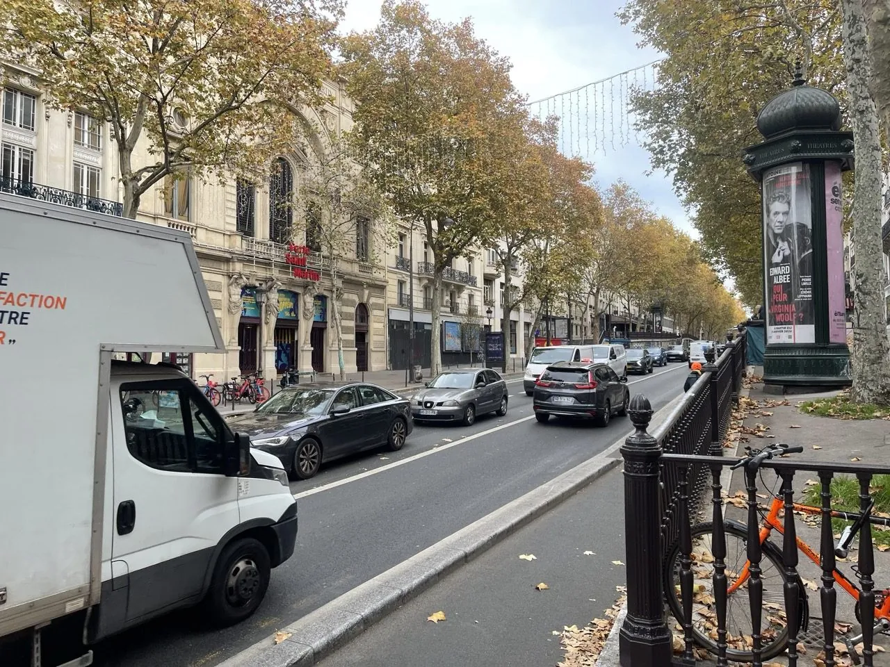 Local de restauration rapide avec terrasse dans le 3ème arrondissement de Paris 