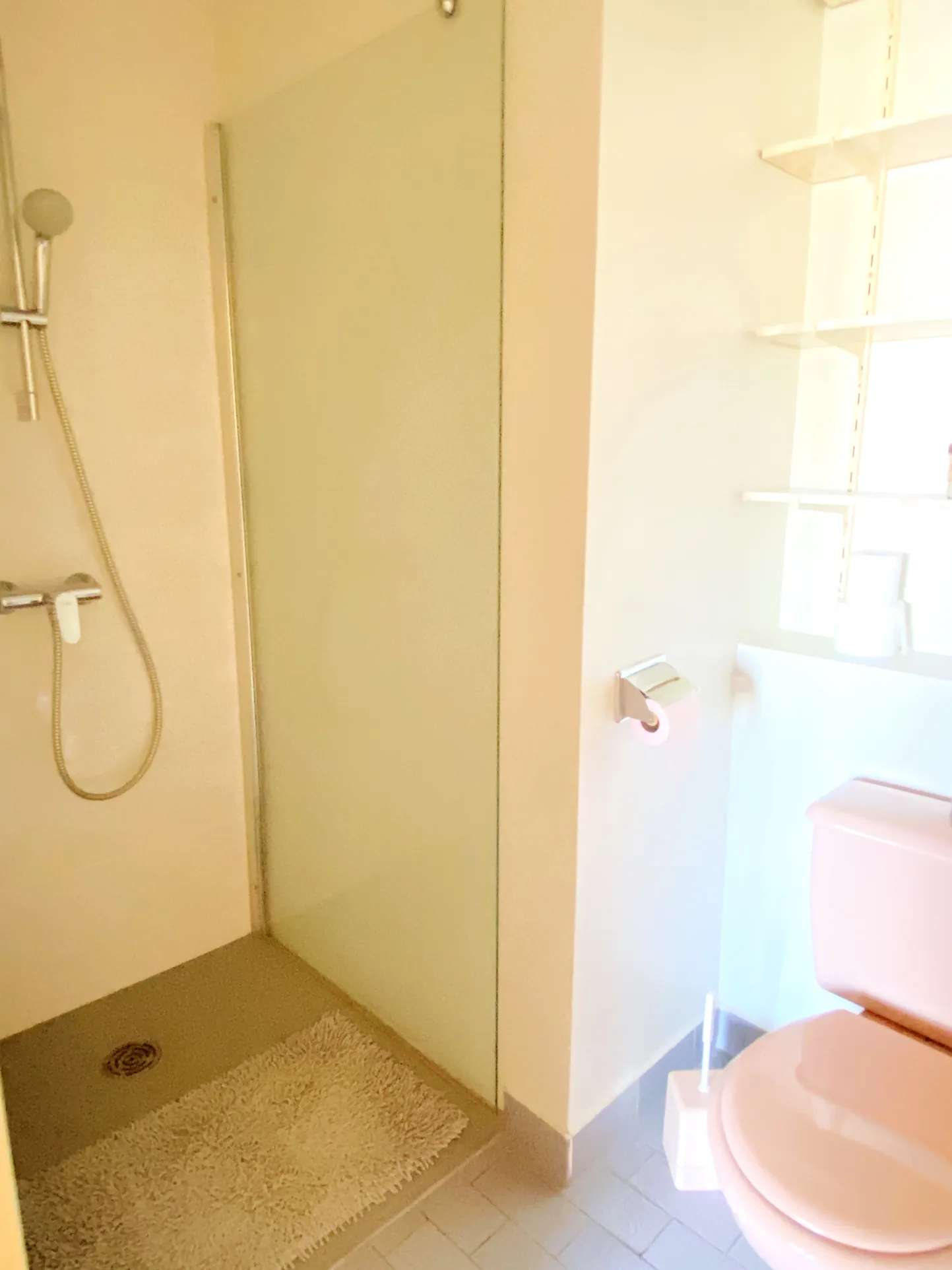 A vendre appartement traversant avec terrasse et garage à Perpignan Sud 