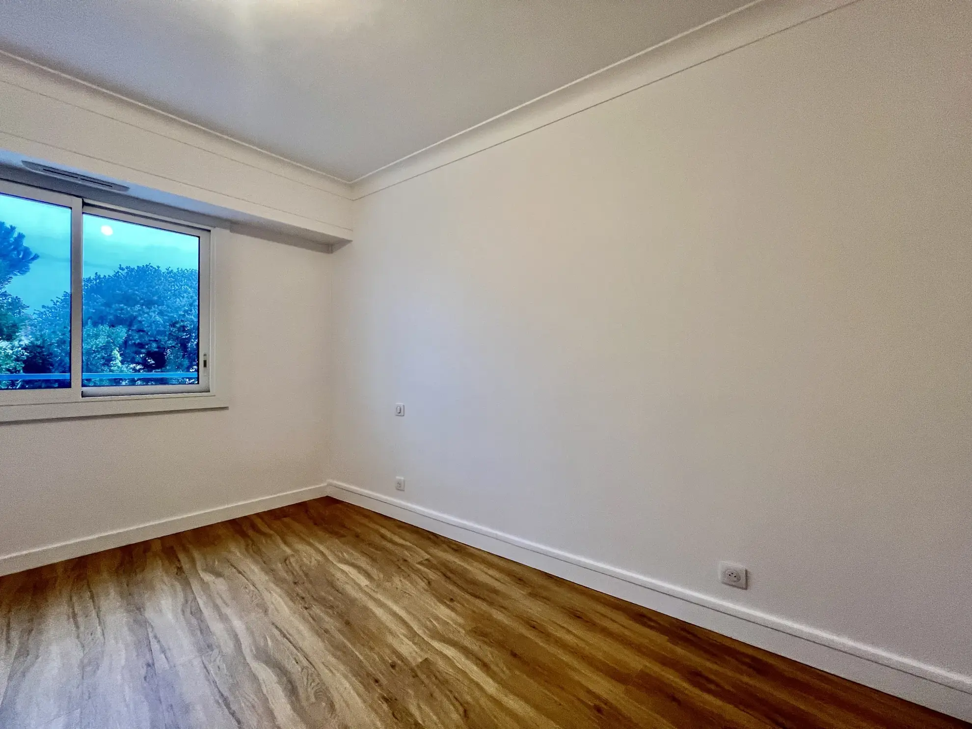 Appartement T3 rénové avec loggia et cave à Saint Michel, Les Sables d'Olonne 