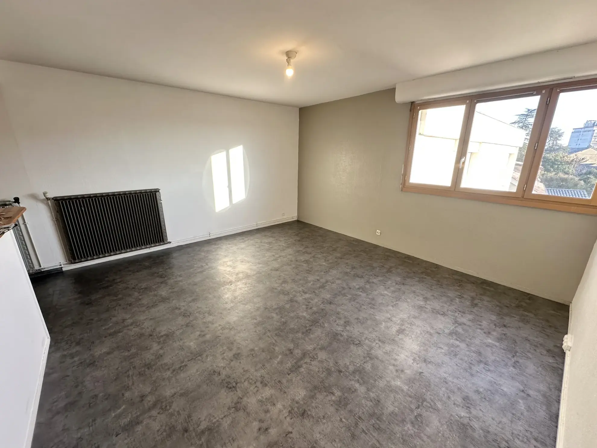 Appartement T2 à Marmande Centre-Ville avec Cave et Parking 