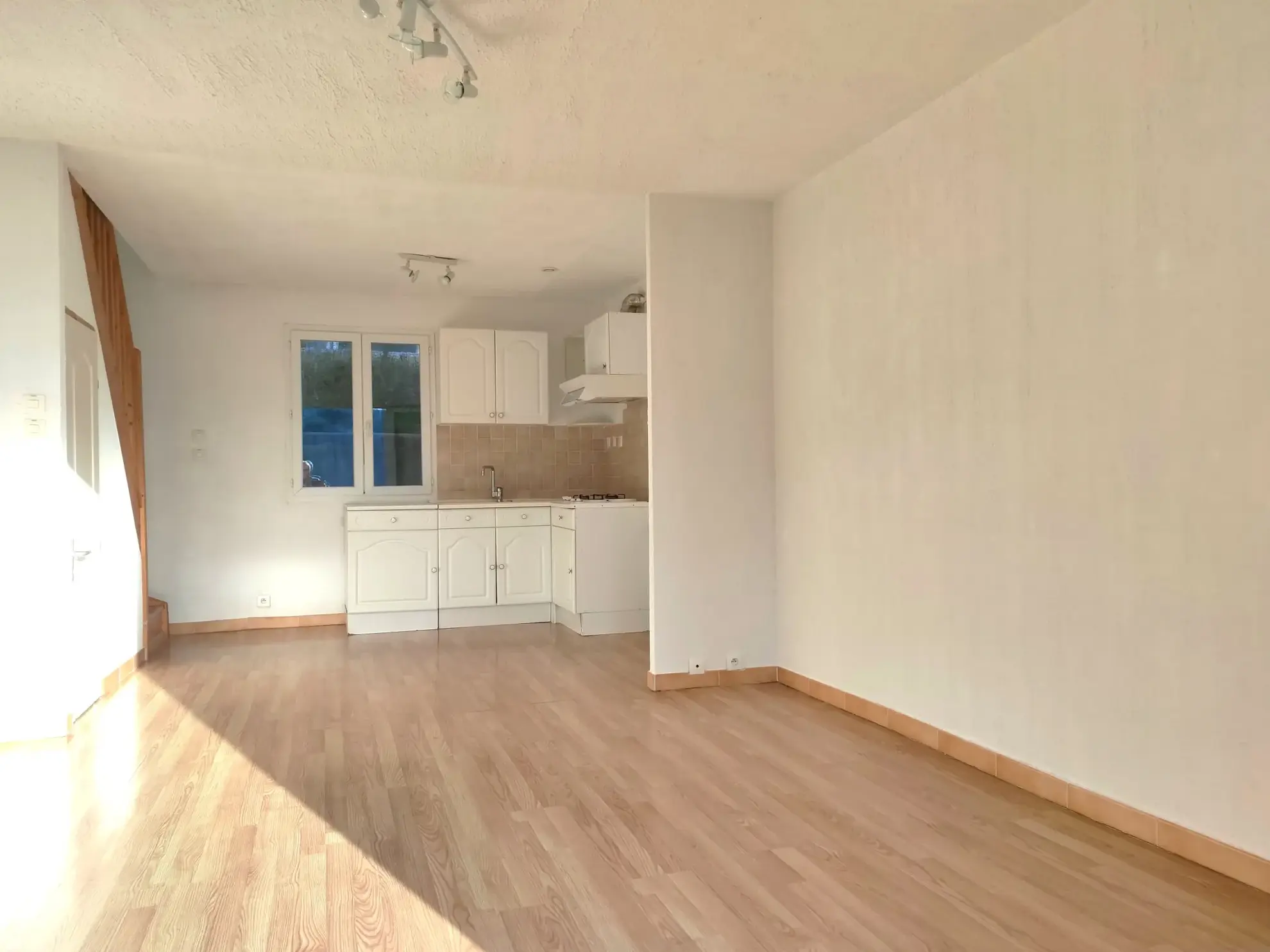 Appartement T2 de 50 m² avec terrasse et parking privé à Manosque