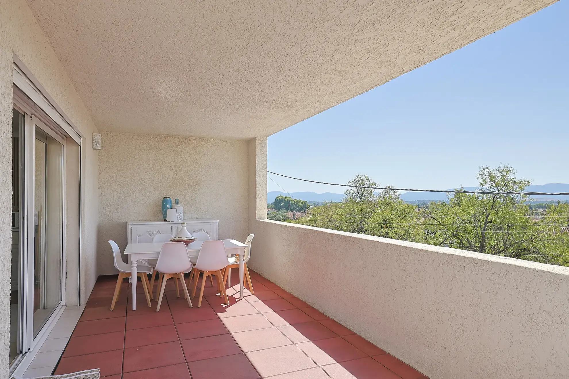Haut de villa T4 avec terrasse et stationnement au Luc en Provence 