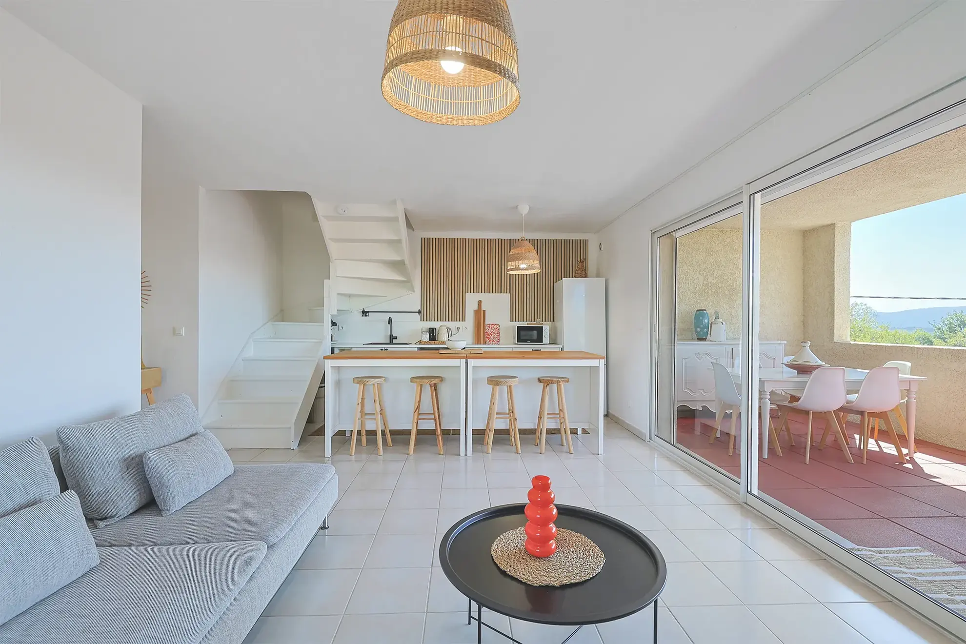 Haut de villa T4 avec terrasse et stationnement au Luc en Provence 