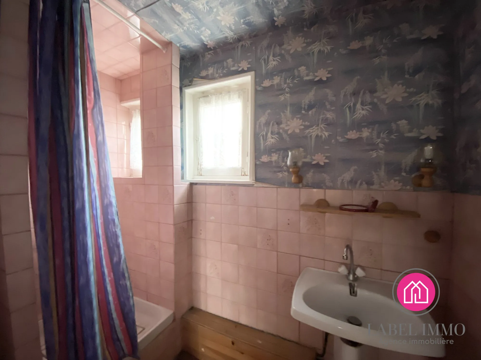 Maison à rénover à Marquette-en-Ostrevant avec jardin et dépendance 