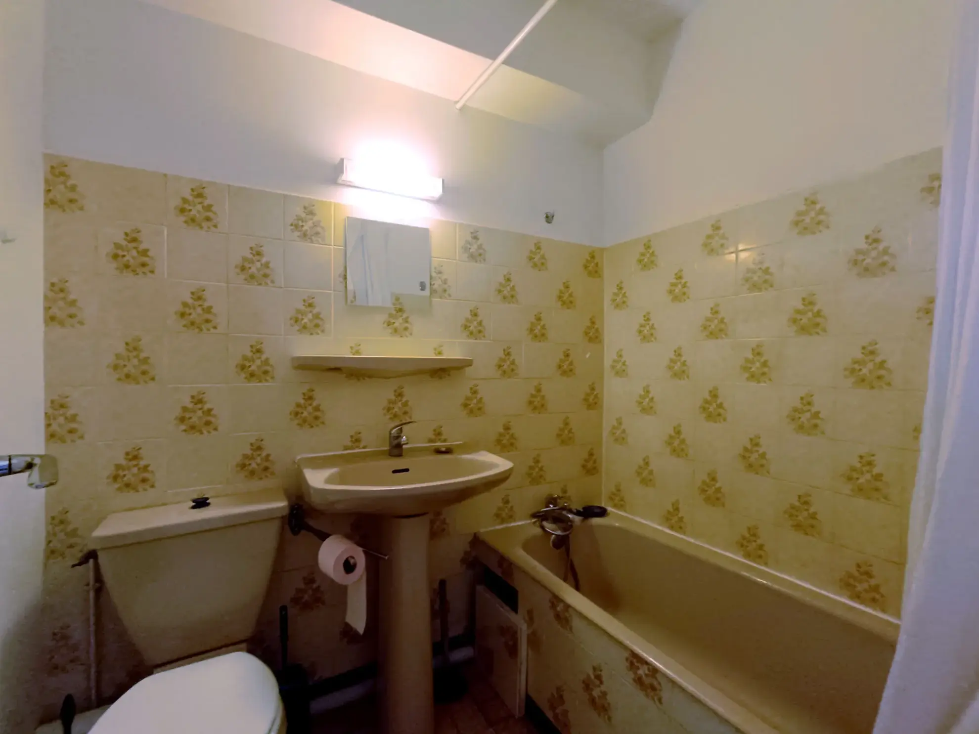 Appartement T1 bis avec parking et vue Pyrénées à Carcassonne 