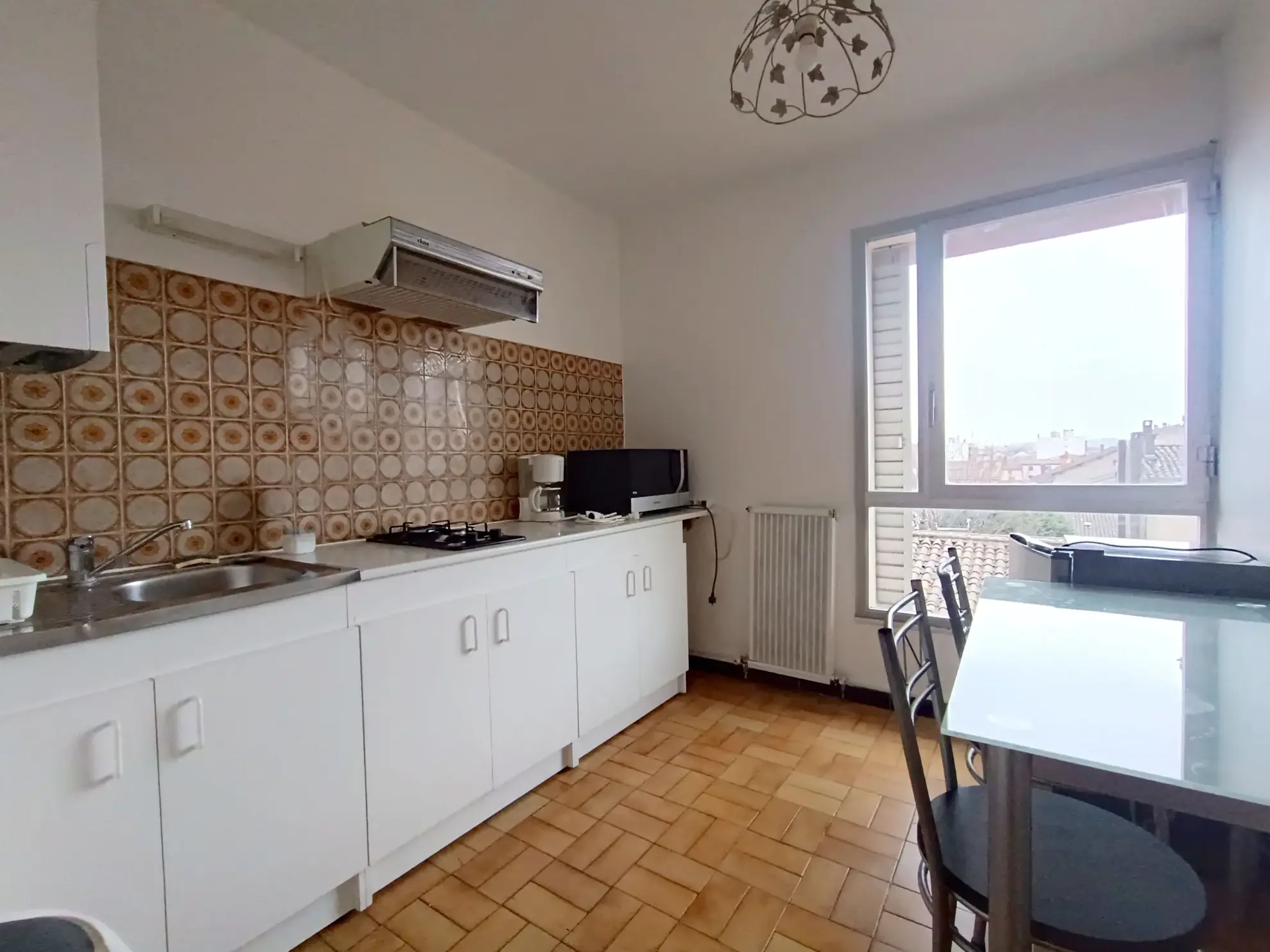 Appartement T1 bis avec parking et vue Pyrénées à Carcassonne 