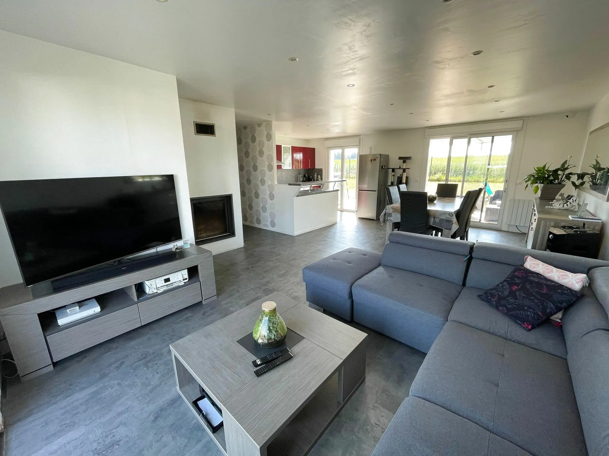 Vente de pavillon de plain-pied avec jardin et garage à Domart-en-Ponthieu 