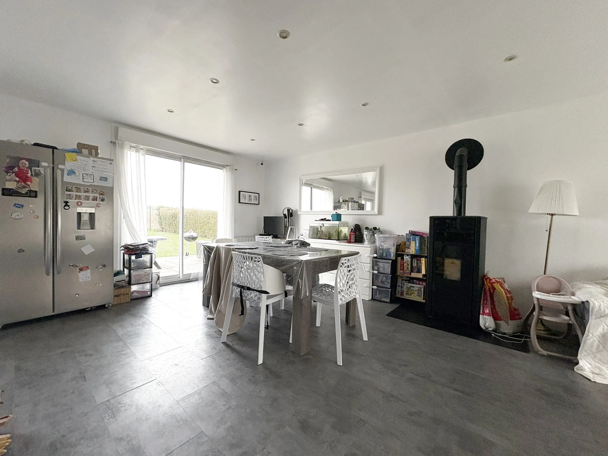 Vente de pavillon de plain-pied avec jardin et garage à Domart-en-Ponthieu 