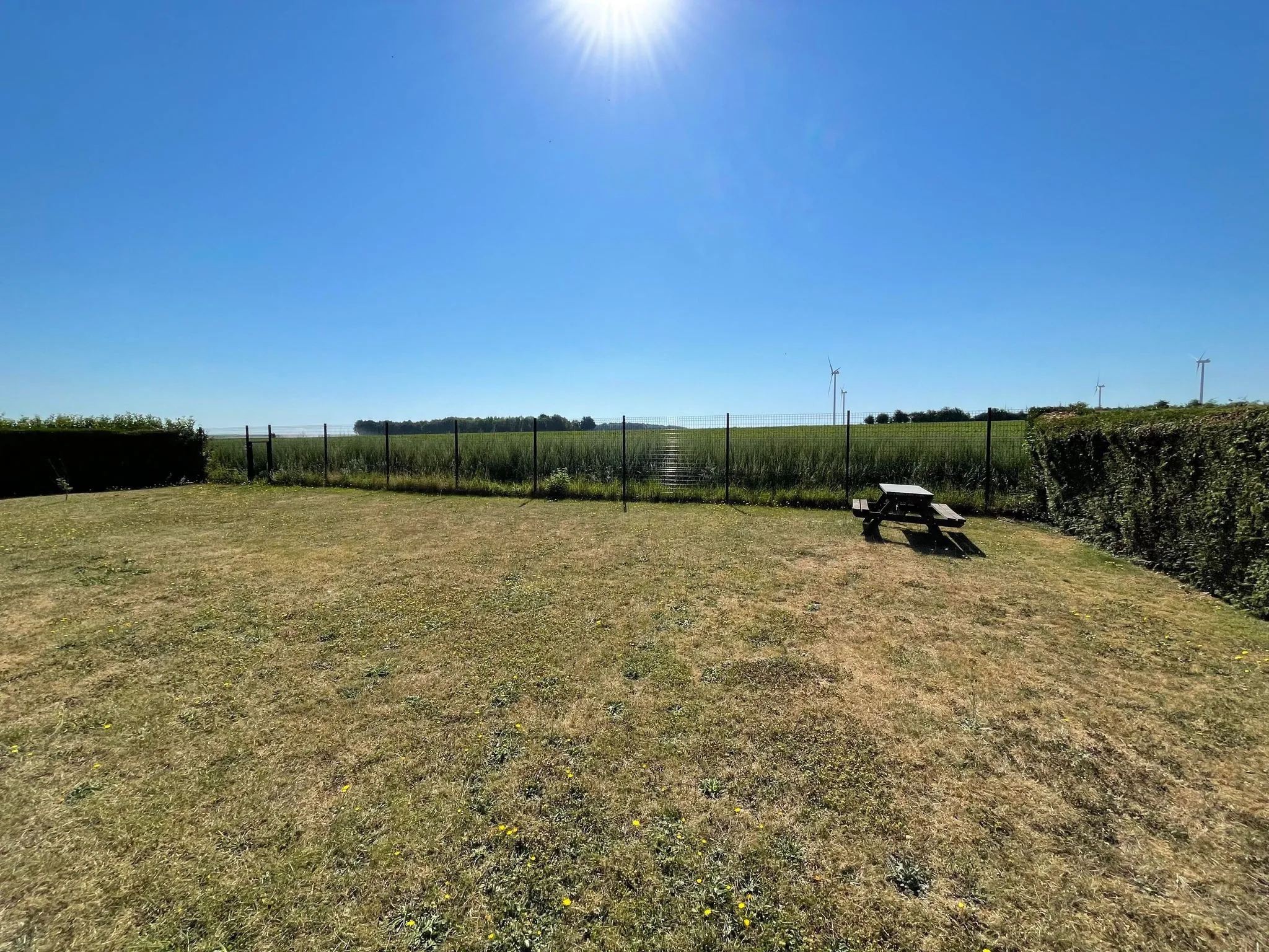 Vente de pavillon de plain-pied avec jardin et garage à Domart-en-Ponthieu 