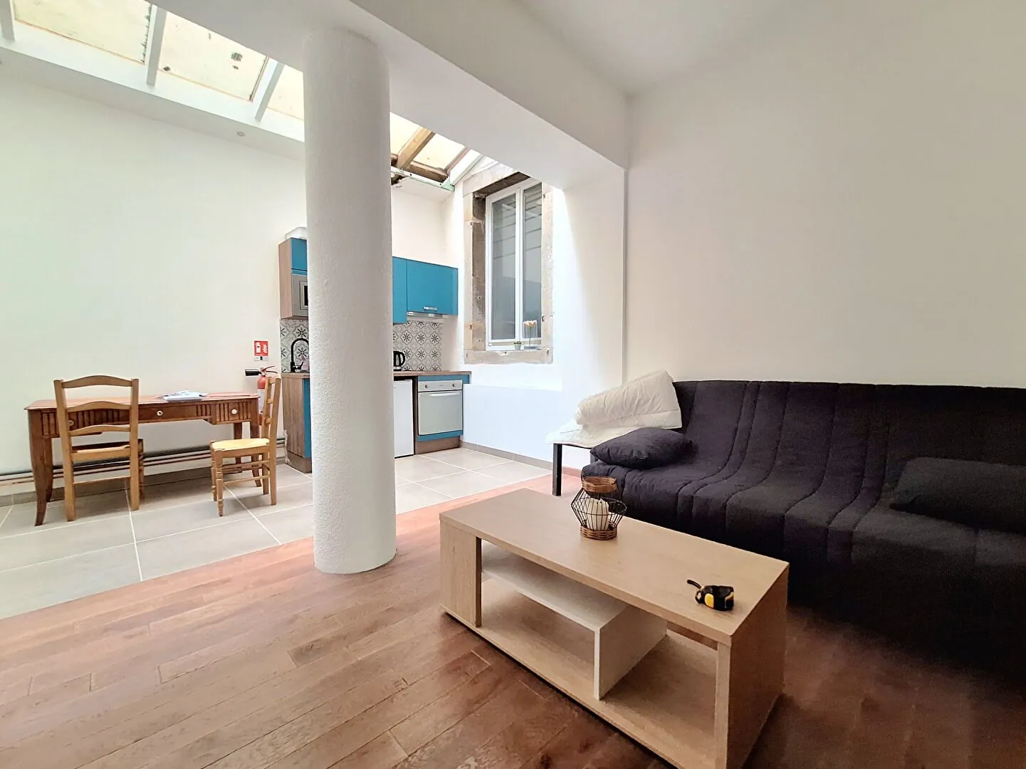 Local d'activité rénové de 90 m² à Epinal à proximité de la Place des Vosges 