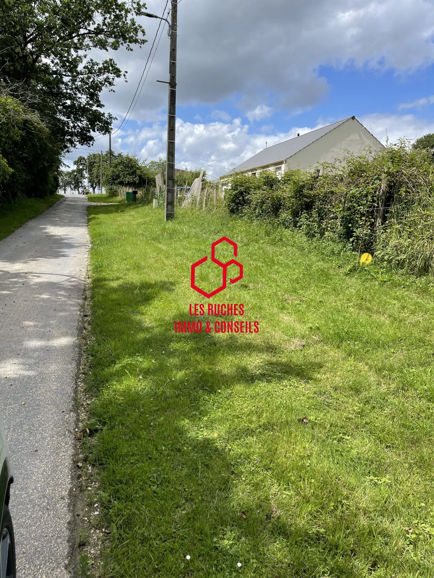 Terrain constructible à vendre à Verneuil-en-Halatte — 522 m² dans environnement paisible