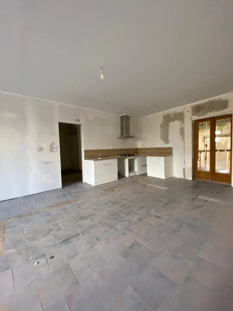 Maison à vendre à Busigny - 118 m² rénovée avec jardin et dépendance 
