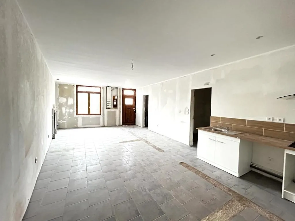 Maison à vendre à Busigny - 118 m² rénovée avec jardin et dépendance